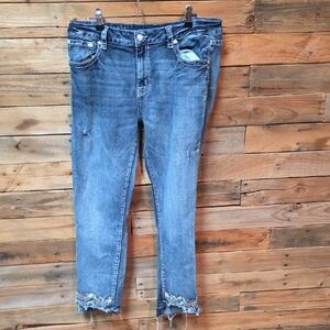 Grace Denim Frayed Hem Cropped Jeans Capris Western Size 33